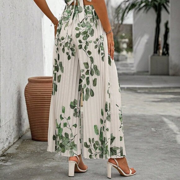 Multicolor Boho Women's V-Neck Plant Printed Pleated Jumpsuit - Picture 2 of 7